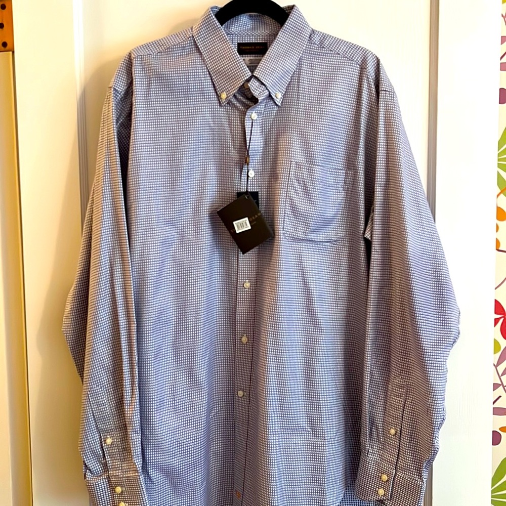 NWT Thomas Dean men’s dress shirt in XL. Button down collar with subtle pattern‎